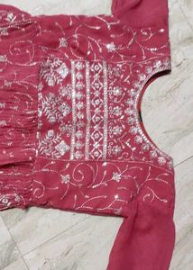 Naira Cut Kurti Set