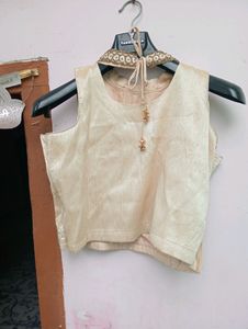 Long Ruffle Skirt With Neck Cover Blouse