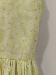 Yellow Sleeve Less Strength Kurti For Formal