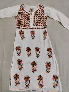 Floral Embroidered White Kurta