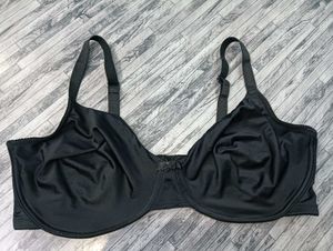 40.C Black Look 💚