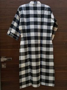 Straight Black,White And Grey Checks Kurta