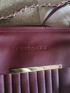 MAROON WITH GOLDEN BORDERED SLING BAG!!!! ❤️