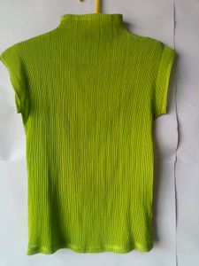 Neon green stretchable freesize high neck top