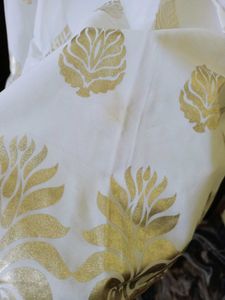 ✨Beautiful White And Golden Kurta✨