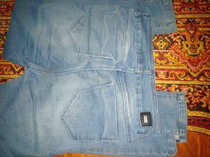 Jeans with cutout detail