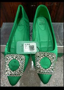 Elegant Green Embellished Flats