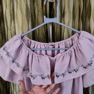 Pretty Pale Lilac Coloured Ruffly Top ❤️
