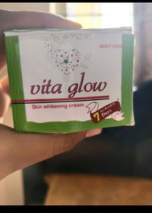 💕❣️Vita Glow _ Skin Whitening Cream ❣️💕