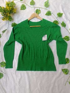 Classic V-Neck Knit Sweater 💚