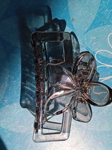 Flower + Claw Clutcher