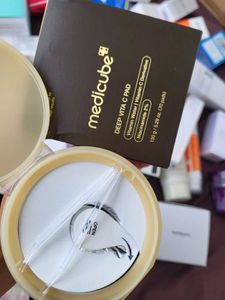 Medicube Deep Glow Vitamin C Toner Pads