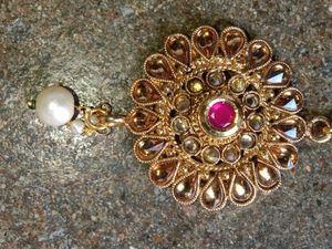 Gold Tone Necklace