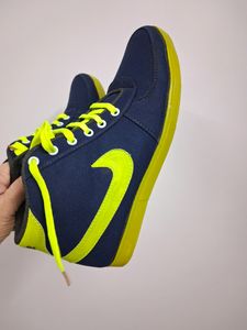 High End Brand New Condition Shoes Size 8