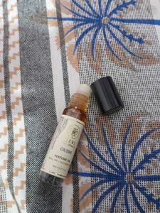 URVI Oudh Perfume Oil