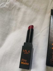 MILA BEAUTE Pro Matte Lipstick