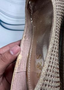 women sandle 37 no
