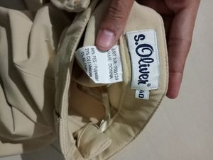 Combo Of Cream Jeans And Black White Checks Shirt