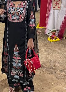 Heavy Thread Embroidery Work Kurta Set In Black