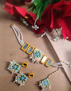 Handcrafted Sets