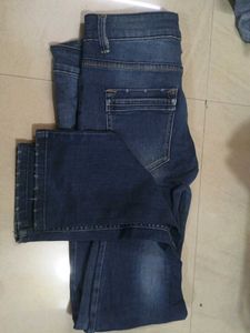 Distressed Denim Jeans of Benetton