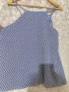 Blue &amp; White Chevron Print Top - XXL