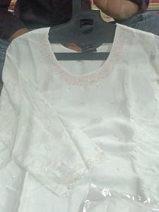 Elegant White Embroidered Kurti Set