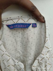 Off White Short Kurta( Avaasa )xxl