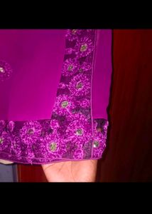 NU YR 💥Offer💜🎆Gorgeous Look Saree😍