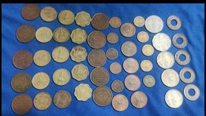 Vintage Coin Collection – 50 Coins for ₹2500