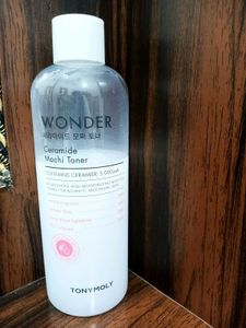 KOREAN TONYMOLY WONDER CERAMIDE MOCHI TONER.