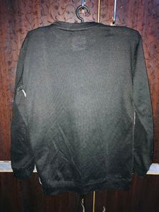 Black &amp; White Sweater Like New