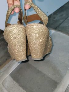 Sparkly Gold Sandals - Size Unknown