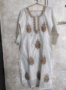 Straight Fit White Kurta With Golden Embroidery