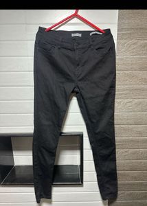 Max UAE Skinny Medium Rise Black Jeans