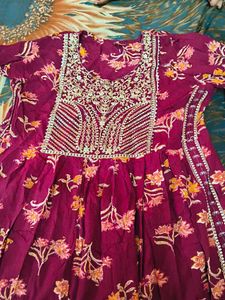 Floral Embroidered Kurta