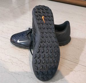 Nike Phantom Black Football Turf Boots UK 6