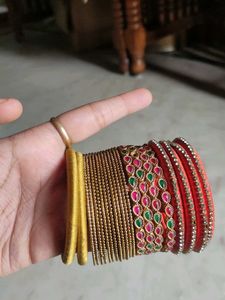 Side Bangles (12brown,4orrange Thread,4multicouler