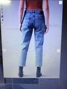 Women Blue Relaxed Boyfriend Fit Light Fade Strechable Jeans