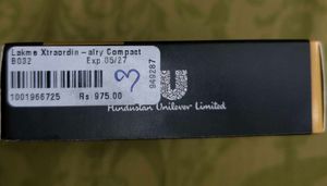 Lakme Unreal Dual Cover Pressed Powder