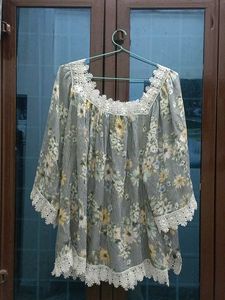 Floral Lace Top