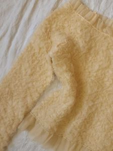 Flash Sale!!.Zara Popcorn Fitted Top