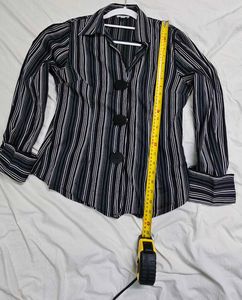 Stylish, long-sleeve button-up shirt