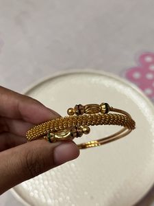 Elegant Gold Bangle