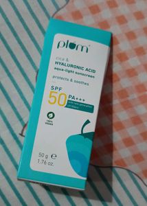 Plum Hyaluronic Acid Sunscreen