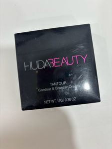 Huda Beauty Tantour - Tan