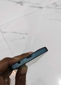Used Smartphone - Cracked Screen