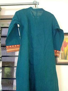 Women&#39;s Kurti Set