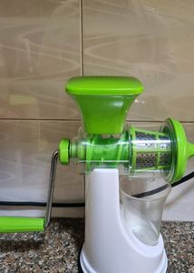 Manual Juicer.. Used Only 1 Time