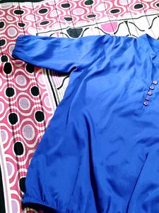 BLUE VOGUISH TOP